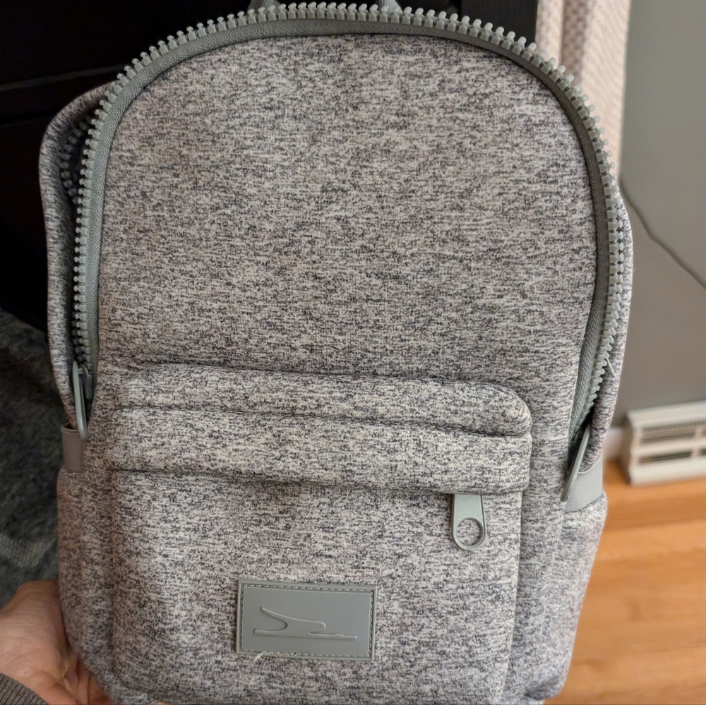 Neoprene small backpack purse Gray multi compartment excellent cond